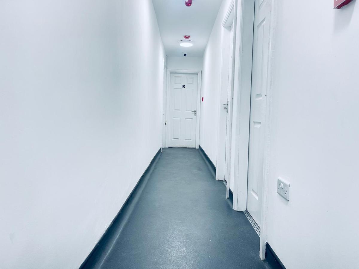 1 Bed Apartment *